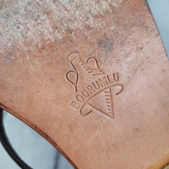 BODRUMLU | thick leather galena artisan boho flat sandals - Picture 6 of 7